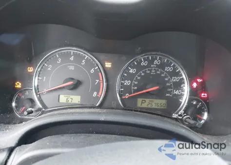 2011 Toyota Corolla S z USA, uszkodzony, nr VIN 2T1BU4EE3BC624425